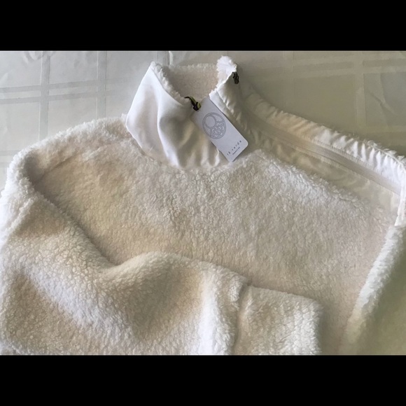 NWT White Plush Fleece by Te Verde - Picture 2 of 7